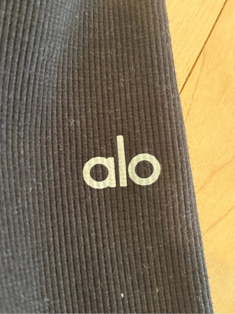 Alo Yoga Clarity Sweatshirt Mock Neck Black Medium